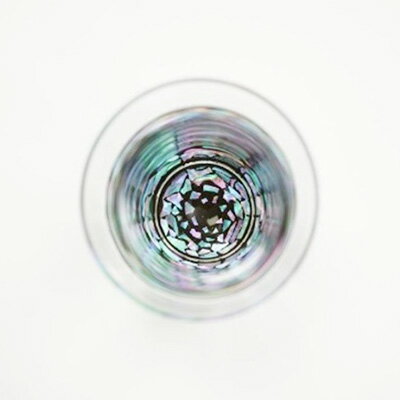 【ふるさと納税】杯（クリスタル）石垣（貝入）黒　 酒器 工芸品 ガラス 高岡漆器 あわび貝 漆 螺鈿ガラス 持ちやすく シンプル 神秘的 輝き きれい おしゃれ