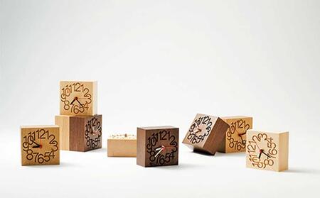 MUKU時計（小）ウォルナット 【 旭川家具 北海道 旭川市 木製 家具 選べる樹種 置時計 壁掛け時計 リビング ダイニング ベッドルーム 贈り物 プレゼント 記念品 シンプル ナチュラル 手作り 