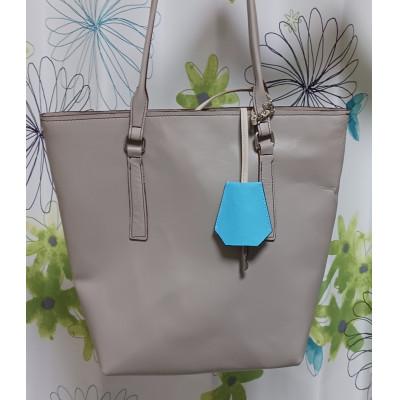 ふるさと納税 豊能町 キーカバー大　牛革プリズム型押し/ピンク |  | 02