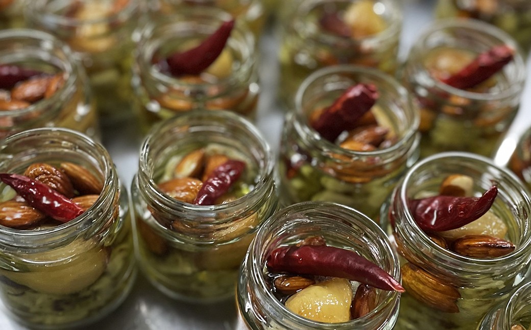 Raygancho （赤エイのアヒージョ）  White・Blue・Red  80g×各1本 計3本 セット