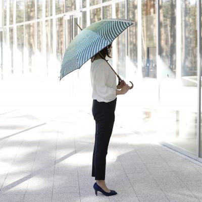 ふるさと納税 富士吉田市 舟久保織物の雨傘/長傘 ほぐし織 富士山/緑 カーボンファイバー 日本製 |  | 02