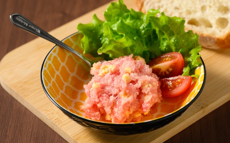 【県水の熟成まぐろ】入れちゃった！シリーズ2種類詰め合わせセット（バババババター、しあわせチーズ各500g×1） | 高品質 鮪 まぐろ 脂 たたき まぐろのたたき メバチ キハダ 寿司 すし 海鮮 小分け 海鮮丼 手巻き寿司 神奈川 相模原 ※北海道・沖縄・離島への配送不可