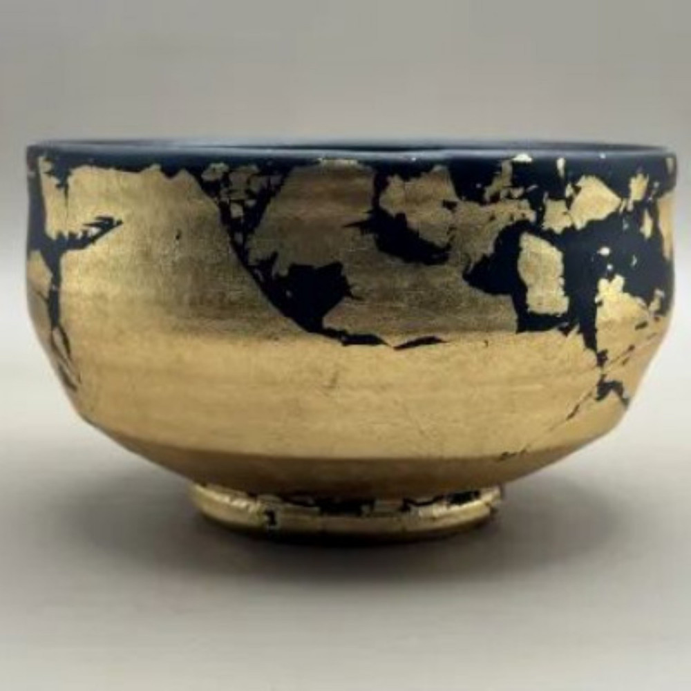 抹茶碗 漆黒 金箔貼り（マット仕上げ）［NF69］CU90035