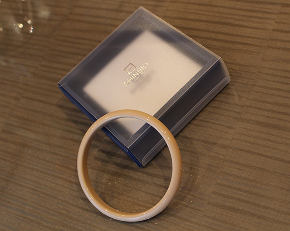 SHINBEY　漆バングル　ベージュ　L No.246