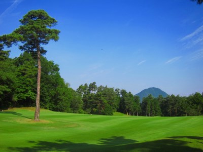 近江カントリー倶楽部 平日2名様 セルフプレー券 [0104]