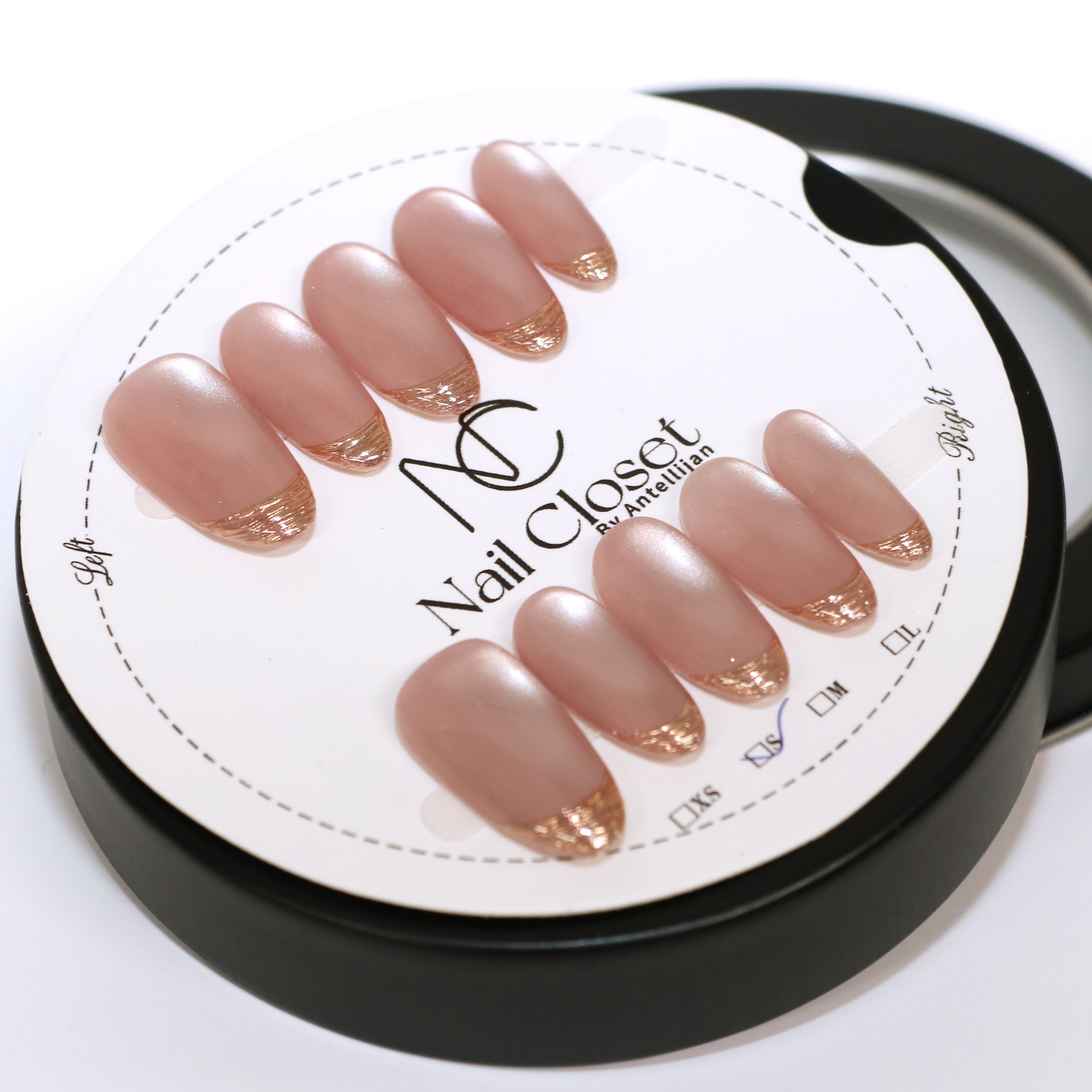 
            ネイルチップ　ミディアム【艶羽衣】XSサイズ　Antellijan大宮ネイルサロンのハンドメイド　M5-XS　【11100-2138】
          