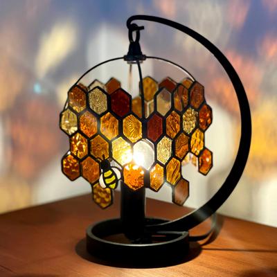 ふるさと納税 瀬戸市 Nijiiro Lamp のステンドグラスのテーブルランプ  ミツバチアンバー |  | 01