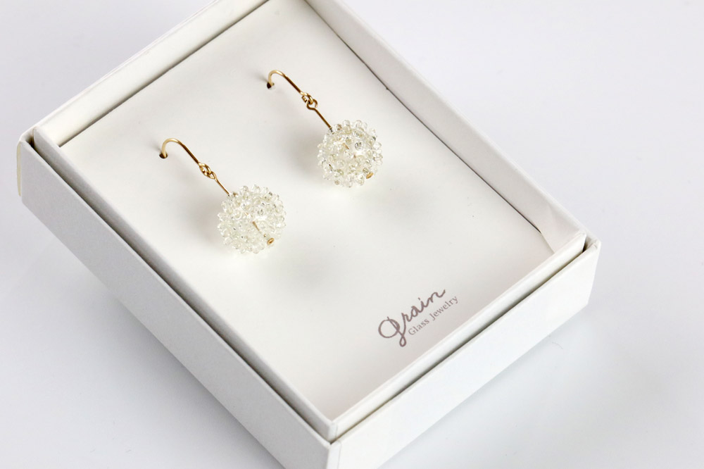 grainピアス 【クリア】ガラスジュエリー Glass Jewelry grain アクセサリー 秋田