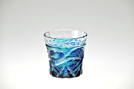 島津薩摩切子　与論町オリジナル二色冷酒杯　ルリ緑 | 伝統工芸品 薩摩切子 切子 グラス 薩摩切子 冷酒 晩酌 グラス 薩摩切子 グラス ギフト 人気 おすすめ 与論町 限定 薩摩切子