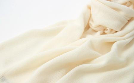 カシミヤ ストール UTO 天使のストール レギュラーサイズ（オフホワイト） 岩手県 北上市 L0102 （UTO)