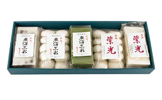 
            魚沼産餅セット（〆はり角餅450g×1袋 〆はり丸餅450g×1袋 こがね丸餅450g×1袋 こがね草餅450g×1袋 こがね黒豆餅450g×1袋）
          