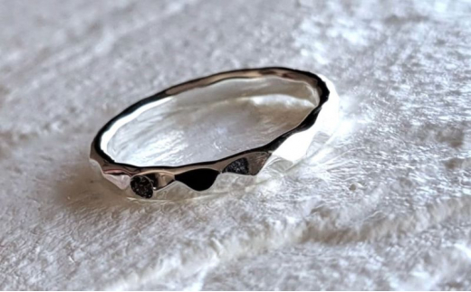 シルバーリング 槌目リング 2.8㎜  選べるサイズ  アクセサリー 指輪 りんぐ ジュエリー シルバー  レディース メンズ ペア シンプル 一点もの 華奢リング ピンキーリング プレゼント ギフト