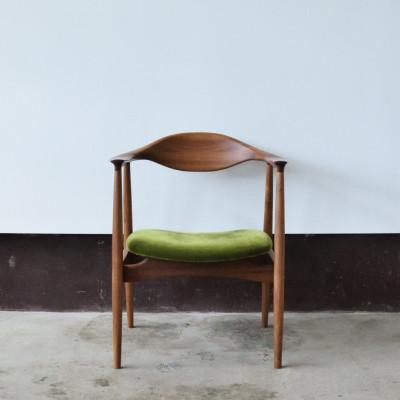 ふるさと納税 小野市 アームチェア　ウォールナット　モケットグリーン |  | 01