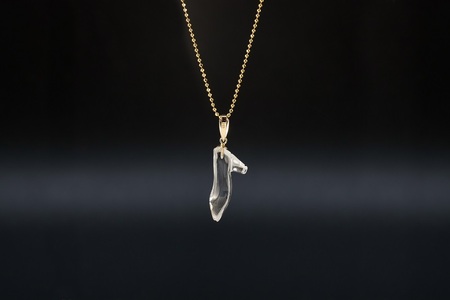 水晶ペンダント【シンデレラの靴】