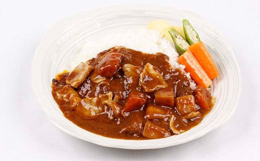 金の桜黒豚肉使用！金の桜黒豚スパイシーカレー(200g×6袋)！豚 豚肉 肉 鹿児島 国産 黒豚 惣菜 カレー カレーライス レンジ レンチン レトルト 常温 ギフト 贈答 温めるだけ【エーエフ企画】