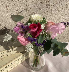 お楽しみ！ 4週連続 お届け お花の定期便 「Medium」 | ブーケ タイプ 本数7-10本 高さ20-22cm お花 花 リトルシード