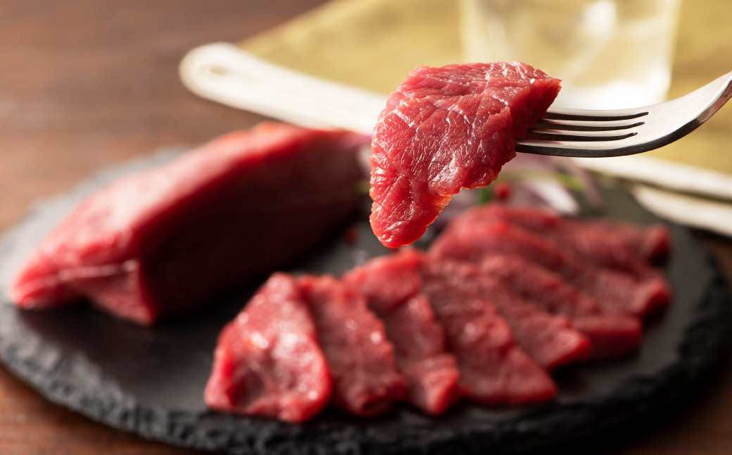 切れてる国産赤身とユッケのセット 馬 馬肉 馬刺 九州 熊本