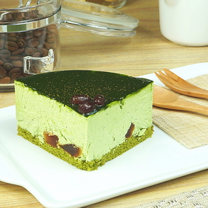 八女抹茶の 抹茶ケーキ 黒糖わらび餅入り 5号 / スイーツ デザート ケーキ [AFAK010]