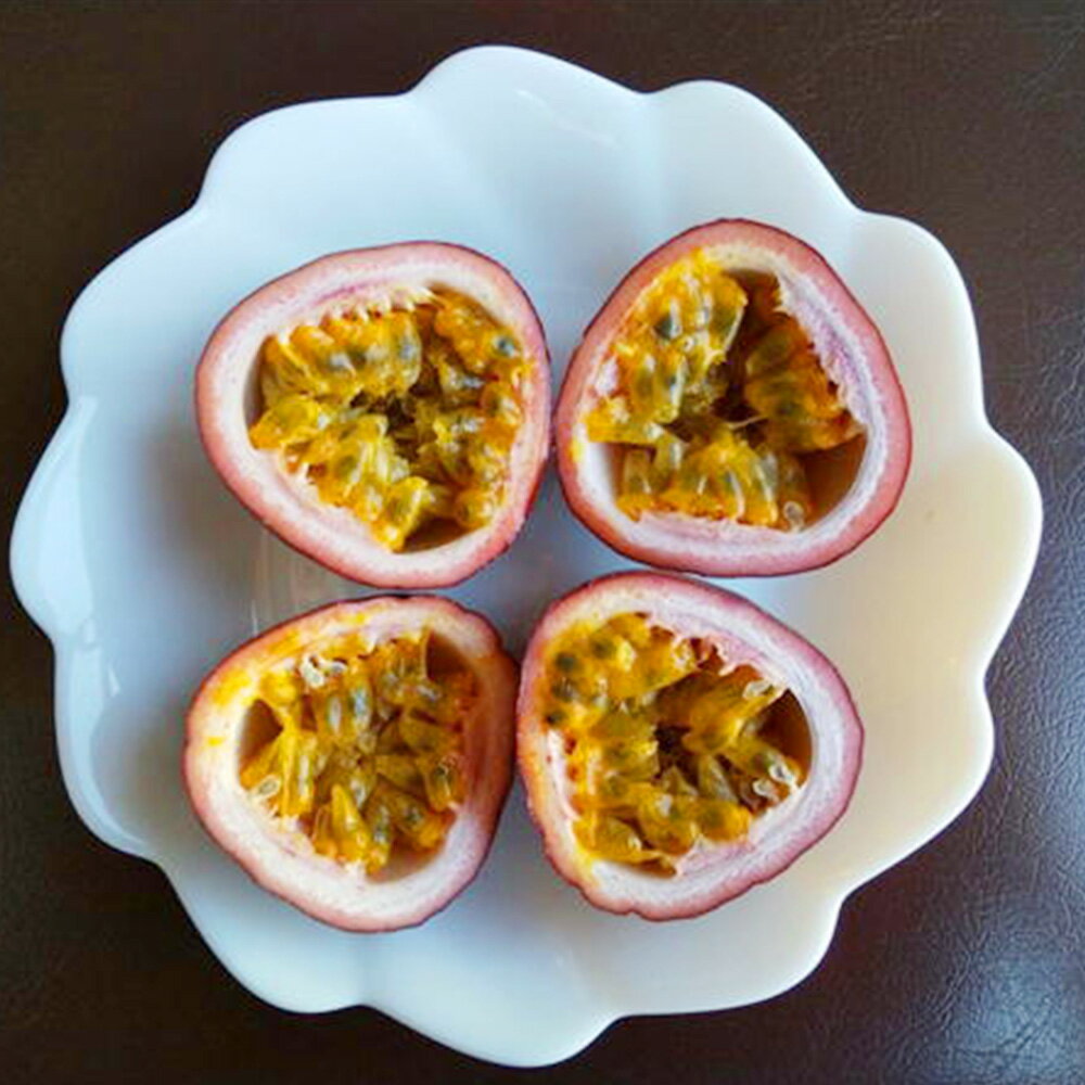 【ふるさと納税】 清田さんの パッションフルーツ 約1kg （9～15玉） 果物 くだもの 果実 フルーツ おやつ 果肉 ヨーグルト アイス アレンジ 熊本県産 国産 常温 先行予約 送料無料【2025年6月下旬～7月下旬迄発送予定】