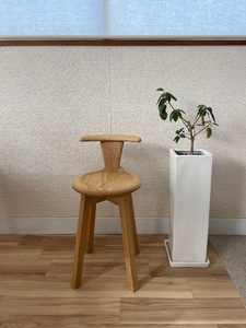 椅子 いす スツール チェア 無垢材 家具 おしゃれ 人気 おすすめ 新生活 一人暮らし 国産 栗の木 栗材 ダイニングチェア 木製 藤枝家具 木工品 日用品 遊木舎 LIM11 ポムチェアー ( イ