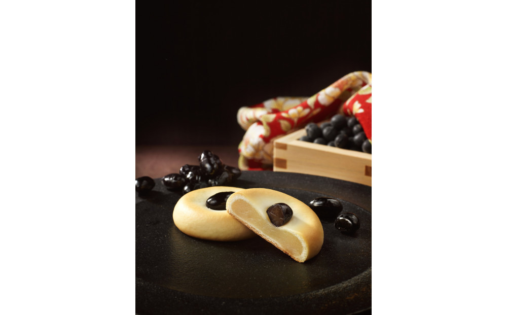 【リッチフィールド】「にほんの母より」丹波みるく黒豆萬 （洋風まんじゅう　8個入）