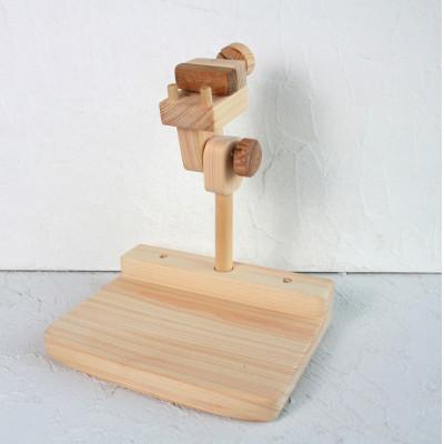 ふるさと納税 猪名川町 刺繍丸枠スタンド(ひのきC+)　丸ハンドル・針休め装備　グリップ2種付属　※丸枠は付属しません