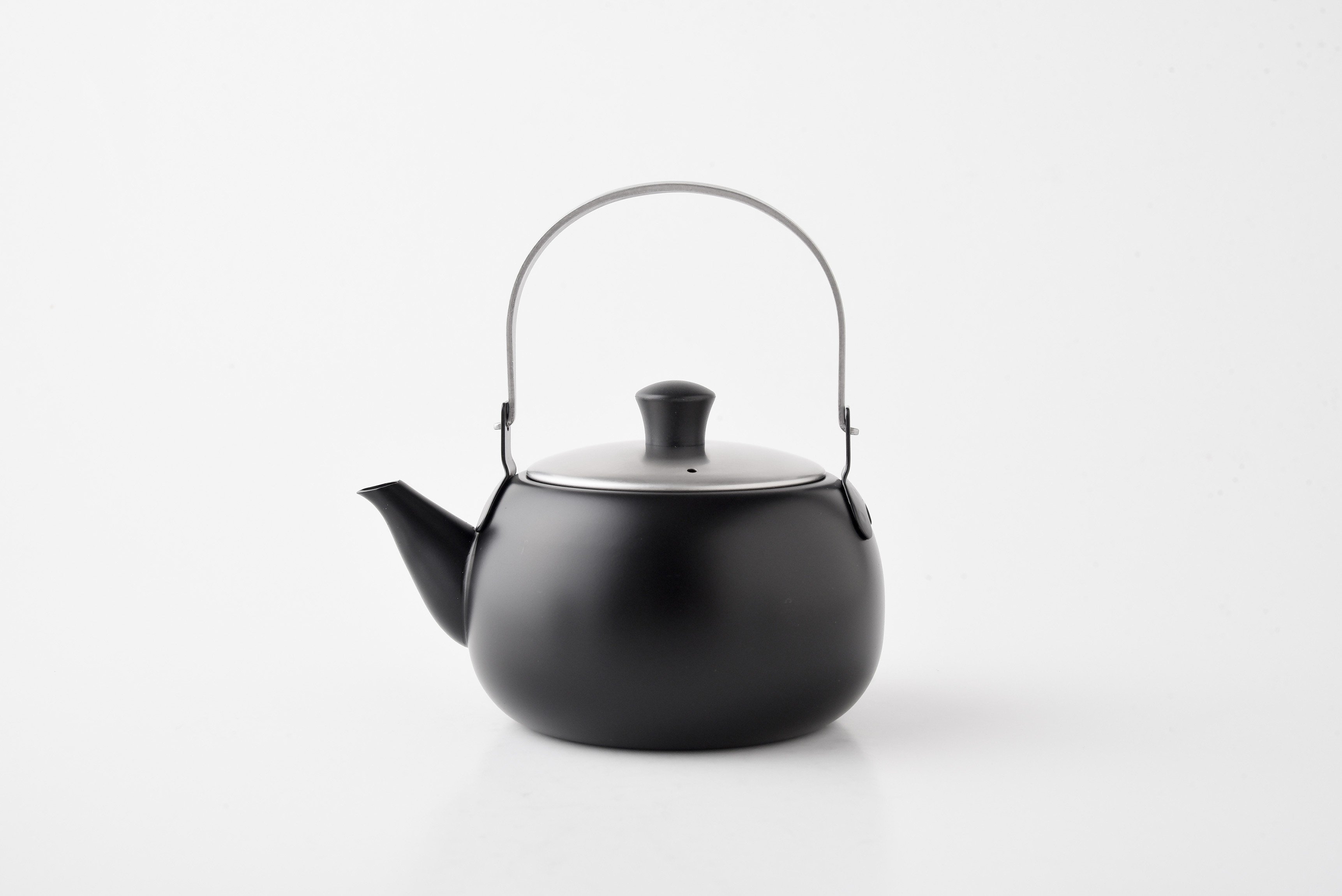 
                  急須(吊り手) 500ml ブライト & ブラック FC011125
                