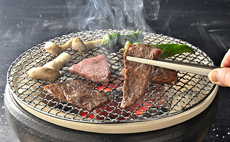 【森三商会】4等級以上の未経産雌牛限定　近江牛赤身焼肉500g（モモ）【GM13SM】