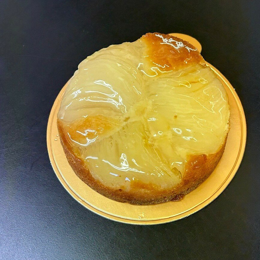 【ふるさと納税】 タルト タルトポワール 黄綬褒章受章 パティシエが作る 4号 1個 現代の名工 スイーツ お菓子 デザート たると 梨 洋梨 ポワール フルーツ 食べログ 百名店 洋菓子 冷凍 贈答 ギフト パティスリータダシヤナギ Pâtisserie Tadashi YANAGI 神奈川 海老名