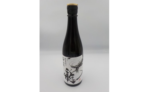 
山中山屋純米吟醸原酒 富士市育ち 720ml 新酒 限定 お取り寄せ 地酒 日本酒 ご当地 龍(1994)
