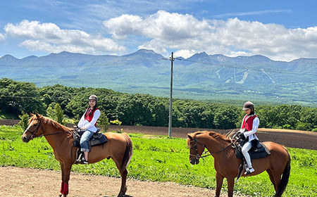 那須高原ホーストレッキング　Coffeeブレイク付プラン　ペア利用券【土日祝日GW限定】〔P-101〕｜チケット 利用券 ペア 体験 乗馬