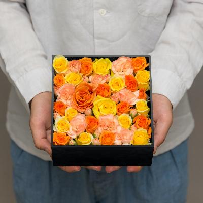 ふるさと納税 小田原市 BOXアレンジメント　イエロー/オレンジ系　16cm |  | 01