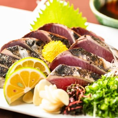 ふるさと納税 四万十市 本生!老舗鮮魚問屋が厳選した本格カツオ藁焼きタタキセット(400g) R5-034 | 