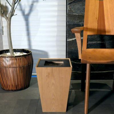 ふるさと納税 浜田市 石州瓦とクリの木のダストボックス |  | 03