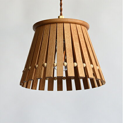 【ふるさと納税】【YARN】木漏れ日のような光を落とす、ウッドボールがアクセントのライト ｜照明 ランプ 吊り下げ照明 雑貨 日用品 インテリア 家具 リビング ウッド おしゃれ シンプル 工芸品 ※離島への配送不可