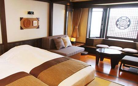 あかん遊久の里鶴雅 レラの館 2名様1室ご利用 1泊2食付き 鶴雅 宿泊券 旅行 北海道 温泉 観光 阿寒 釧路市 旅行 ホテル 旅館 クーポン チケット 予約 父の日 母の日 F4F-2099