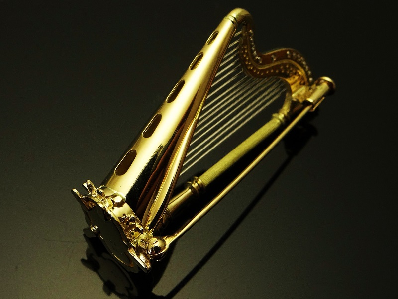 K18/PT900　ハープブローチ　AB00282