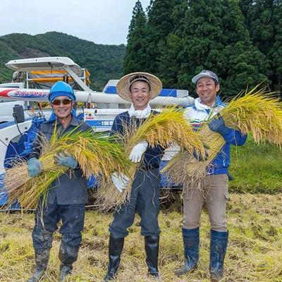 ふるさと納税 魚沼市 【令和8年産　新米先行受付】北魚沼の旬米コシヒカリ(精米)4kg(2kg×2) |  | 01