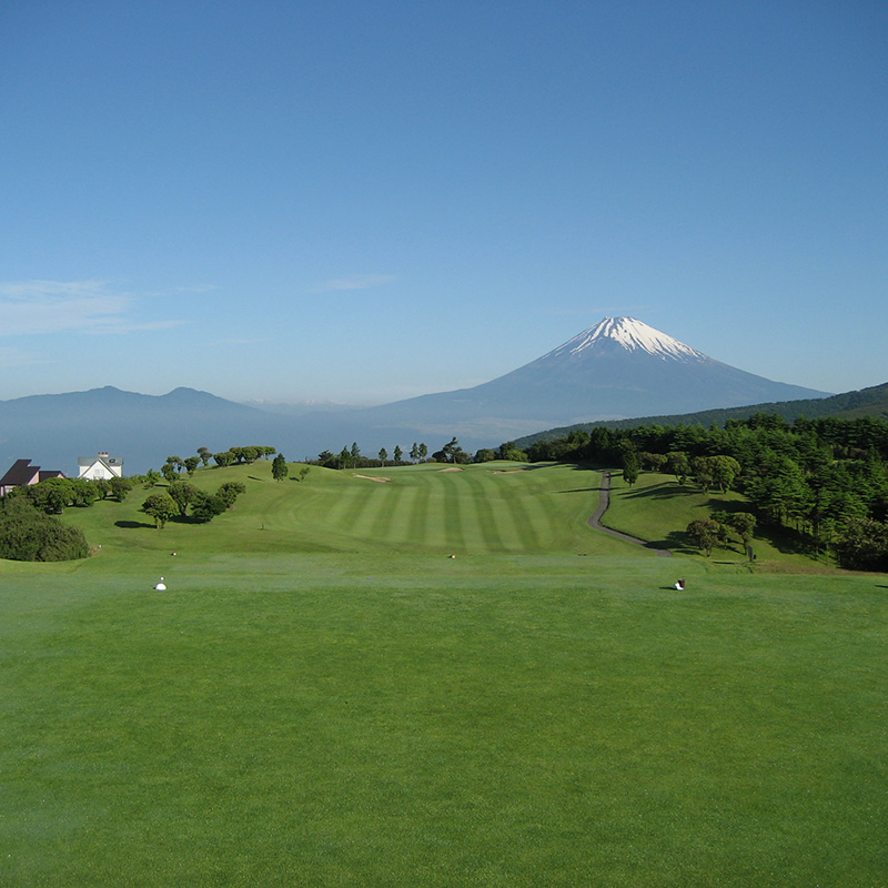 芦の湖 カントリークラブ 平日 ゴルフ利用券 4名 1ラウンド セットランチ 一組 4名様 利用券 富士山 眺望 ゴルフ場 自然 景色 リゾート 観光 レジャー スポーツ プレー 関東 旅行 ゴルフツ