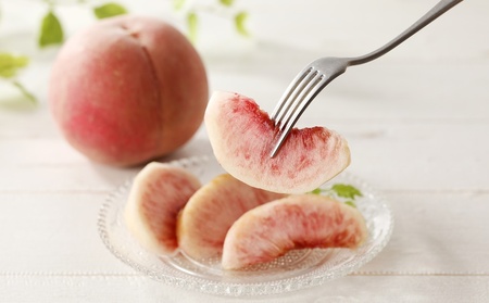 【フルーツ王国直送！】山形旬の桃　３個　特秀品（ゆうぞら、幸茜、白根白桃、紅錦香、他）いずれか１品種　0033-2514