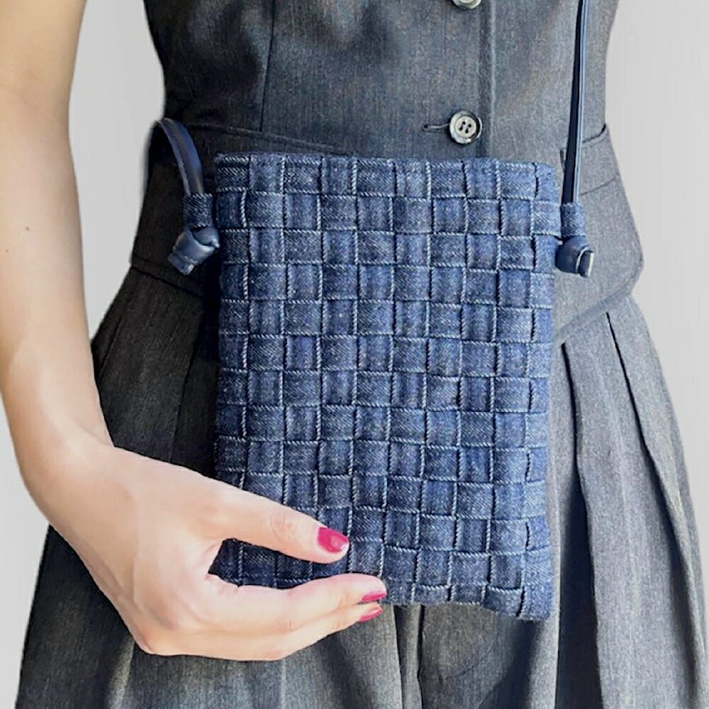 【ふるさと納税】[beltloop]スマホポシェット バッグ 1点 スマホショルダーバッグ デニム編み デニム素材 藍色 インディゴ 財布入れ スマホ マグネットホック 調節可能ストラップ コンパクト 収納 スマートフォン 携帯 日本製 ユニセックス 男女兼用 岡山県 倉敷市 送料無料