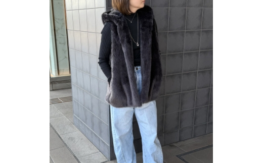 OKADA TEXTILE フード付きエコファーベスト  チャコールグレー【1718323】
