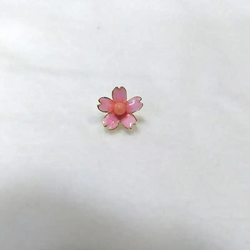 2118 珊瑚ピンブローチ・さくら（深海珊瑚） 贈り物 かわいい アクセサリー カジュアル オシャレ 　桜　花びら
