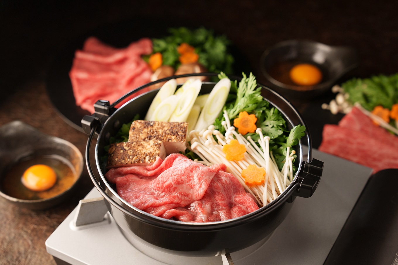 244MZ.◆鳥取和牛◆赤身スライス〔すき焼き用〕