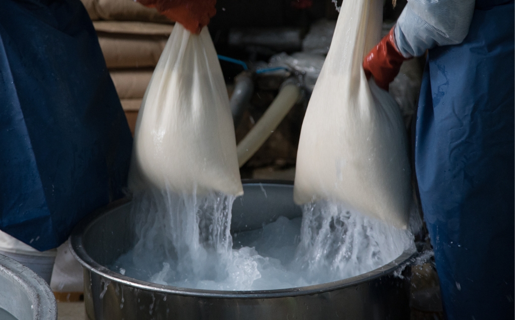 ゆきのまゆ 本格焼酎 720ml 1本 新潟県 津南町 苗場酒造株式会社 127532-003