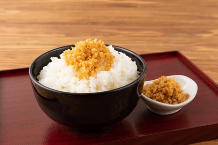 万能おかず生姜 8袋セット（130g×8P） 約1kg 宮崎県産 国産 醤油漬 食べる 刻み きざみ 生姜 ショウガ 調味 薬味 かけるだけ ご飯のお供 ふりかけ 料理 アレンジ 生姜焼き セット パ