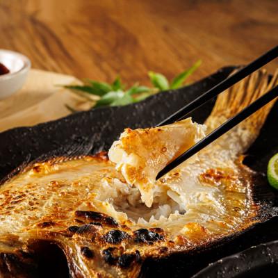 ふるさと納税 釧路町 <北海道産>宗八かれいを一夜干しに!「宗八かれい一夜干し」2枚×6個セット |  | 01