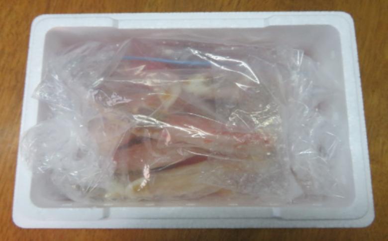 ＜12月21日決済分まで年内配送＞【北海道根室産】生冷凍たらばがに棒ポーション250g・花咲がに600g×1尾セット B-59020