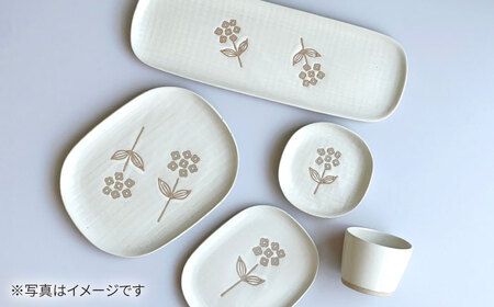 【瀬戸焼】 wanohanaさんま皿 2枚 (白) 【カネ三商店】 / 食器 皿 長皿 プレート ギフト / 瀬戸市[BBDD078]
