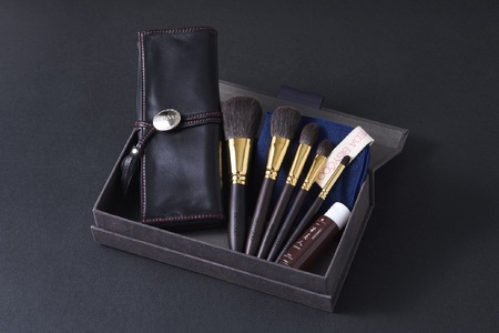W110 GRANDメイクブラシ5本セット G-SET5【ウエダ 美粧堂 化粧筆 メイク道具 メイクブラシ セット ブラシセット 化粧ブラシ ケース クリーナー 最高級 灰リス 日本製 大阪府 八尾】